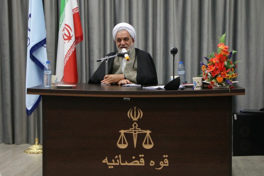 رئیس کل دادگستری استان کرمان گفت: بر اساس سیاست گذاری قضایی انجام شده در استان، میانگین ابلاغ الکترونیک تا پایان سال جاری باید به ۹۵ درصد افزایش یابد.
